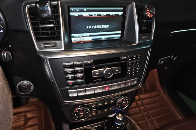 Used Mercedes-Benz GL-Class AMG 2014 AMG GL 63 Audio And AC Panel