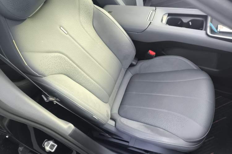 Used Lynk & Co 07 2024 EM-P 126 Long-Range Ultra