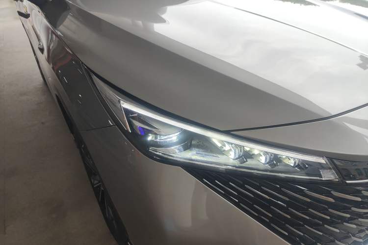 Used Roewe RX5 2023 1.5T Elite Edition Right Front Headlight