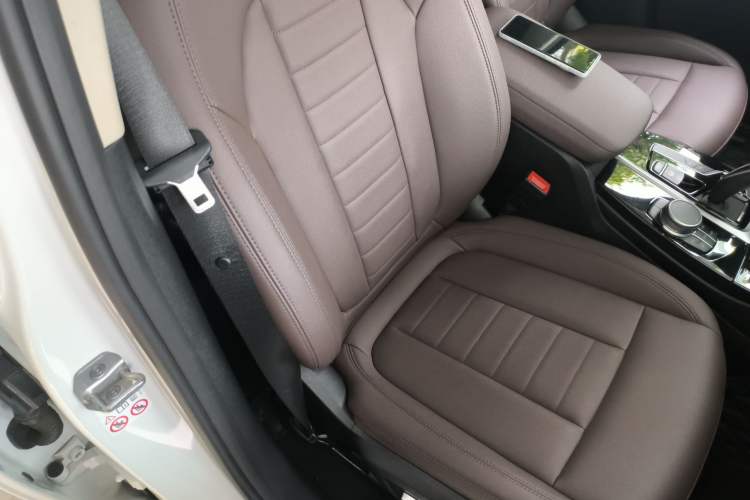 Used BMW X3 2020 xDrive25i Luxury Package Right Front Seat