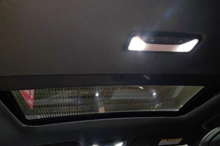 Used CHANGAN UNI-V iDD 2023 ZhiDian iDD 1.5T 113km Smart & Fun Version
