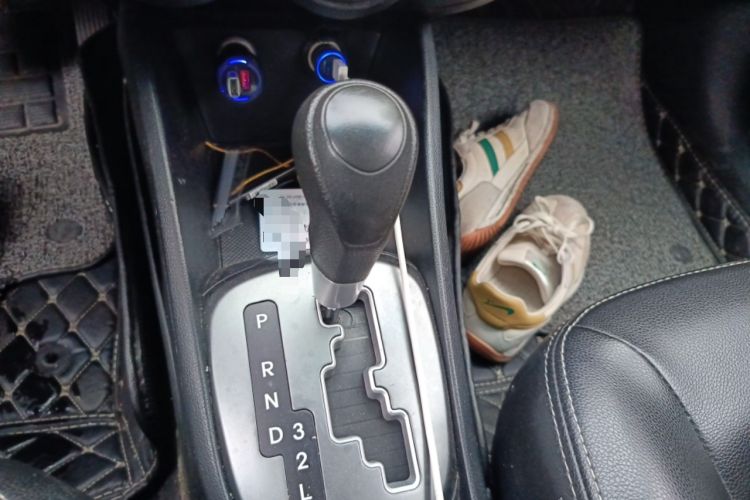 Used Kia K2 2012 Sedan 1.4L Automatic GLS Commemorative Edition Gear Lever