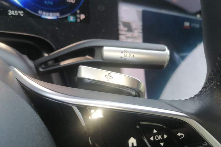 Used Mercedes-Benz EQS 2022 Updated Version 450+ Pioneer Edition Gear Lever