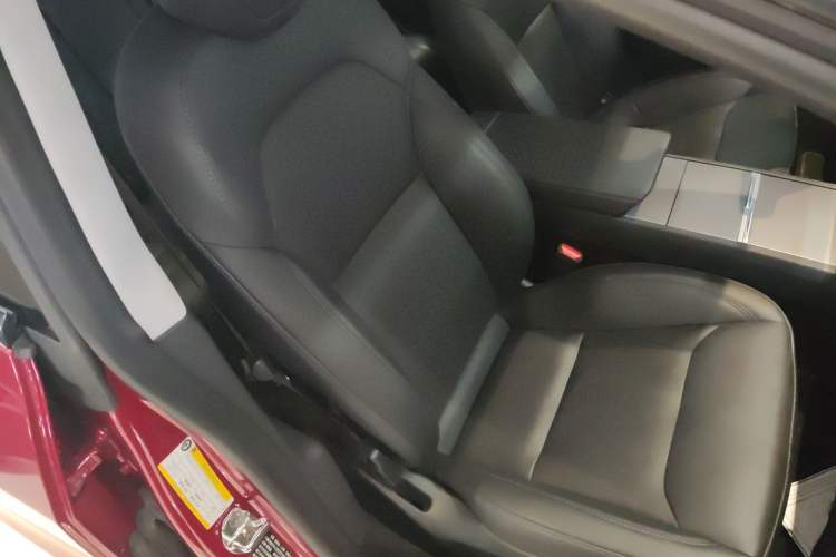 Used Tesla Model 3 2023 Rear-Wheel-Drive Version
