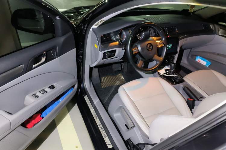 Used Skoda Superb 2013 1.8TSI Automatic MingShi Edition Driver Seat