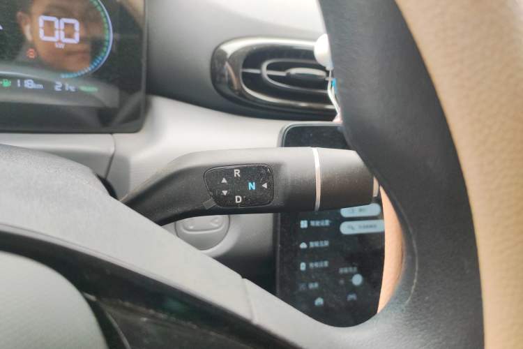 Used Leapmotor T03 2024 310 Comfort Edition Gear Lever