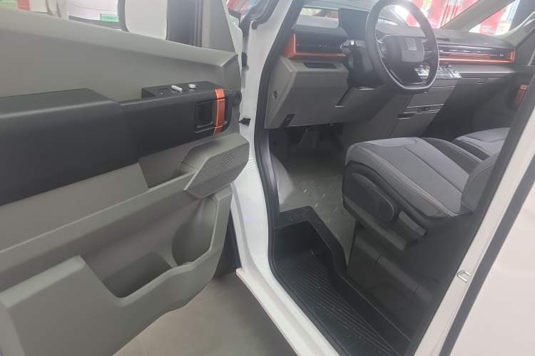 Used Farizon Super VAN 2025 Model, Zhifu Edition, Mid-axle High-roof, 68 kWh, Zhixin Driver Seat