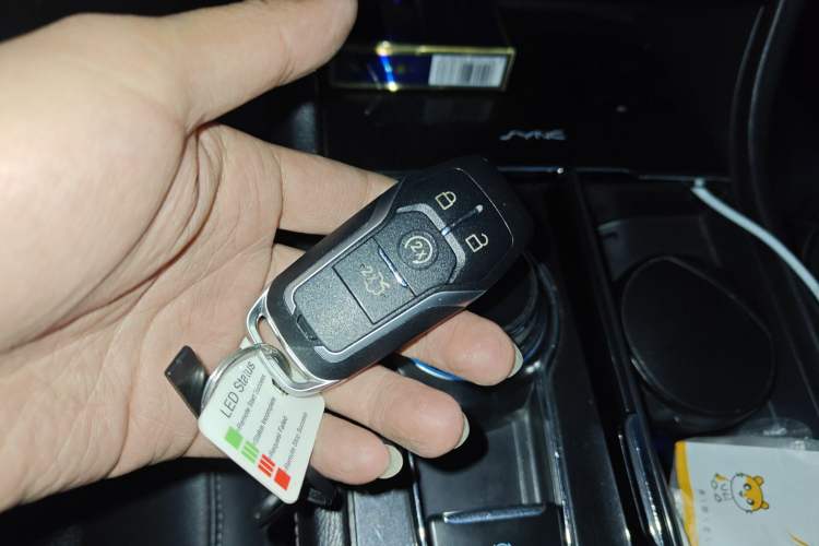 Used Ford Taurus 2015 EcoBoost 245 Luxury Model