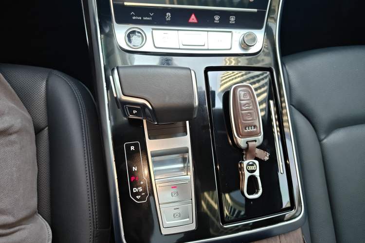 Used Audi Q7 2023 45 TFSI quattro S line Sport model