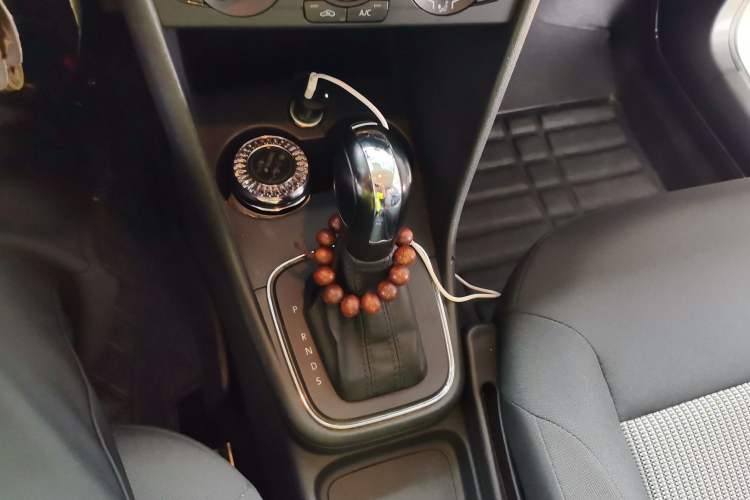 Used Volkswagen Polo 2016 1.4L Automatic Trendy Model Gear Lever