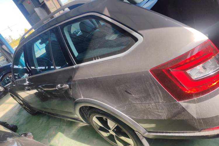 Used Skoda Octavia 2018 Station Wagon TSI280 DSG Flagship Edition