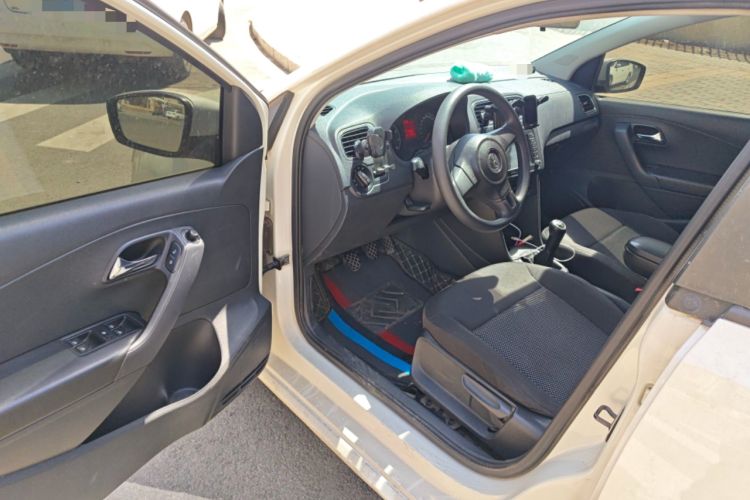 Used Volkswagen Polo 2013 1.6L Manual Comfort Edition Driver Seat