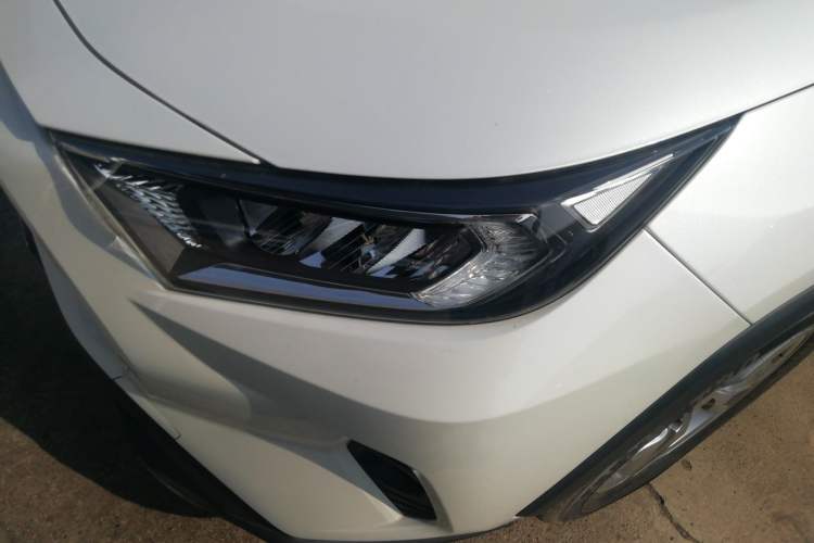 Used Toyota RAV4 2021 2.0L CVT Two-Wheel Drive Fashion PLUS Edition
