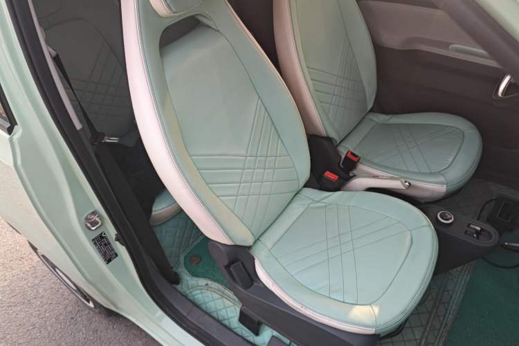 Used Wuling Hongguang MINIEV 2021 Macaron Sandwich Model 170 km Lithium Iron Phosphate
