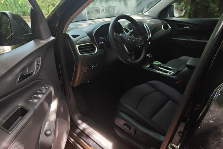 Used Chevrolet Equinox 2019 Redline 550T Automatic All-Wheel-Drive RS Model China VI Standard