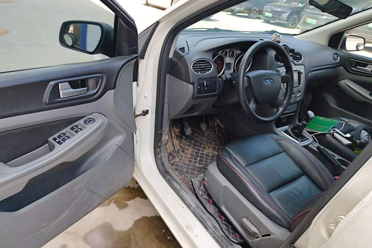 Used Ford Focus 2013 Hatchback Classic 1.8L Manual Base Model Driver Seat