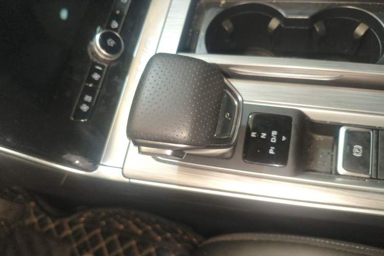 Used Roewe RX5 2022 330TGI Automatic National Style Edition