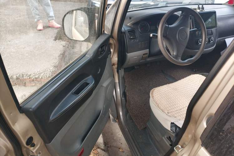 Used FORTHING Lingzhi 2012 Passenger Version 1.6L Comfort Edition

