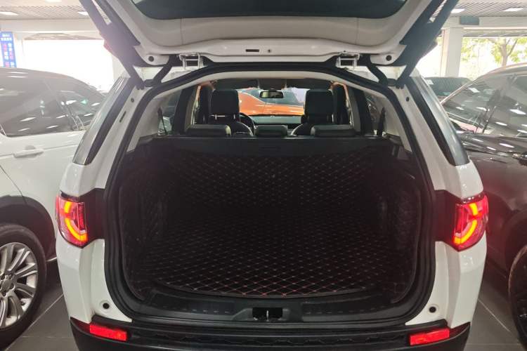 Used Land Rover Discovery Sport 2018 240 PS SE Version
