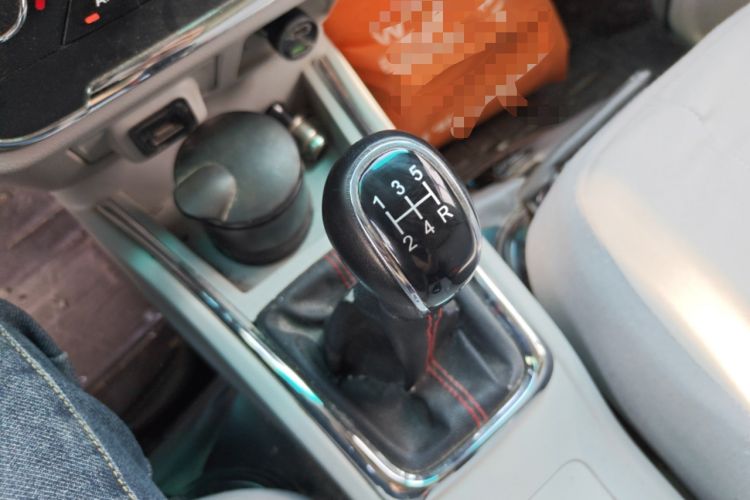 Used Jinbei New Hiace S 2021 1.5L Wealth Van Non-Air-Conditioned Version China VI Standard SWC15M Gear Lever