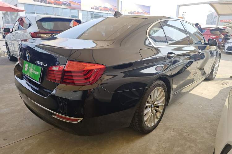 Used BMW 5 Series 2014 525Li Luxury Design Package
