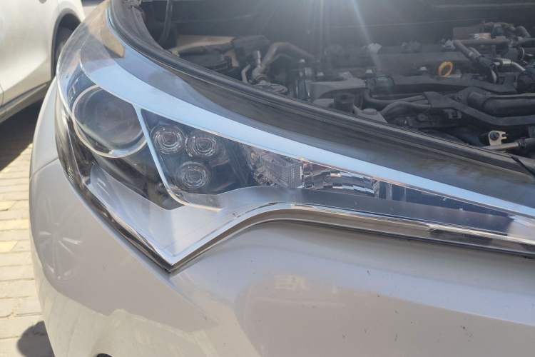 Used Toyota C-HR 2020 2.0L Leading Edition Right Front Headlight