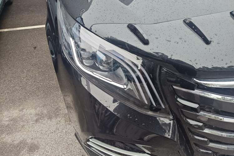 Used Mercedes-Benz Vito 2023 2.0T Business Version 7 Seats Right Front Headlight