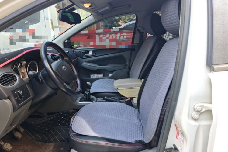 Used Ford Focus 2013 Hatchback Classic 1.8L Manual Base Model Left Front Seat