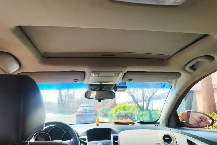 Used Chevrolet Cruze 2012 1.6L SE MT Headliner