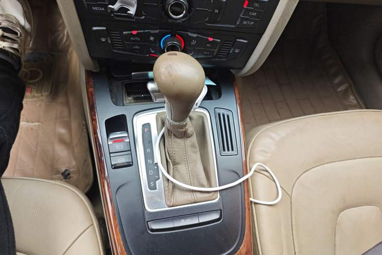 Used Audi A4L 2011 2.0 TFSI Comfort Model