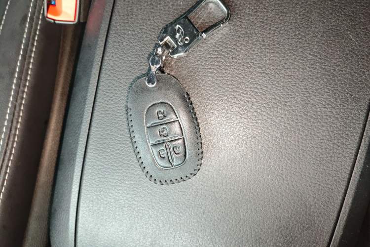 Used SAIC MAXUS G20 2021 Facelifted PLUS 2.0T Diesel Automatic Luxury Edition
