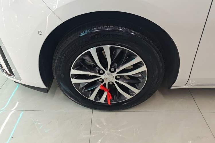 Used Buick GL8 2023 ES Lu Zun Deluxe Model