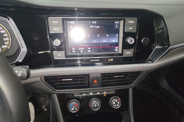 Used Volkswagen Sagitar 2020 280TSI DSG Comfort Version China VI Standard Audio And AC Panel