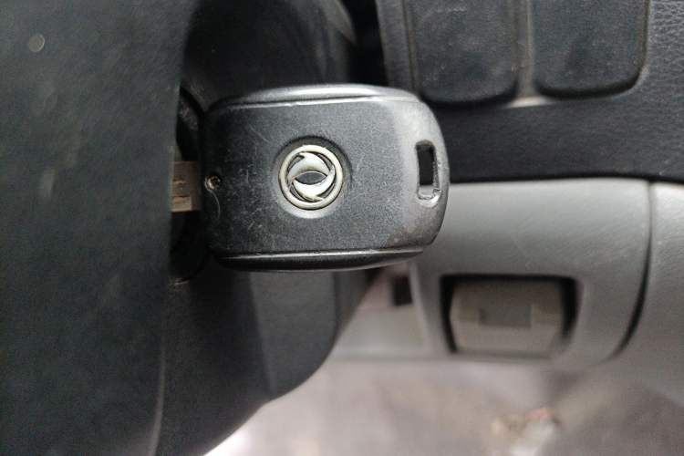 Used FORTHING Lingzhi 2014 M3 1.6L 7-Seater Comfort Model Vehicle Key