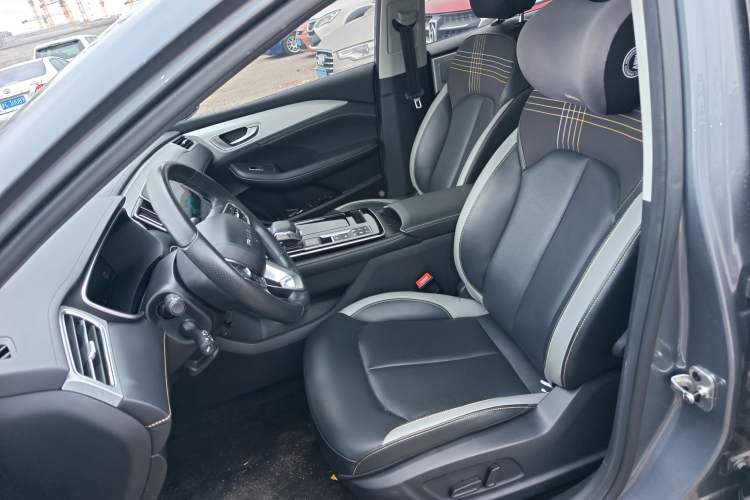 Used Roewe i6 MAX New Energy 2020 1.5T PHEV Cool & Spacious Skyroof Intelligent Drive Supreme Edition
