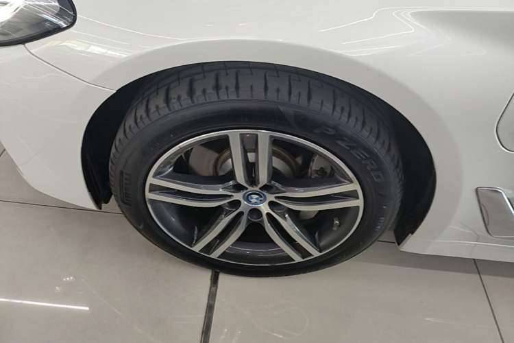 Used BMW 5 Series New Energy 2022 535Le Luxury Package
