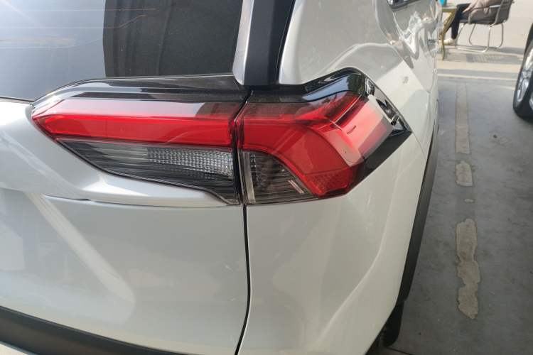 Used Toyota RAV4 2022 2.0L CVT 4x4 Style Plus Edition