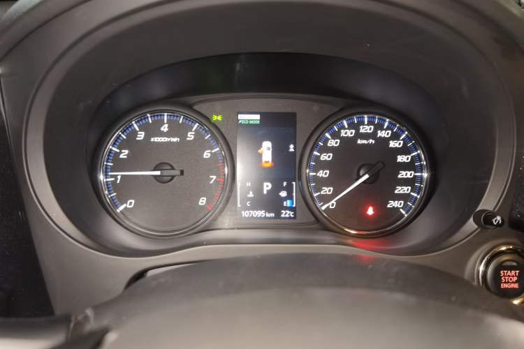 Used Mitsubishi Outlander 2019 2.4L 4x4 Zhi Xiang Edition 5 Seats China V Emission Standard
