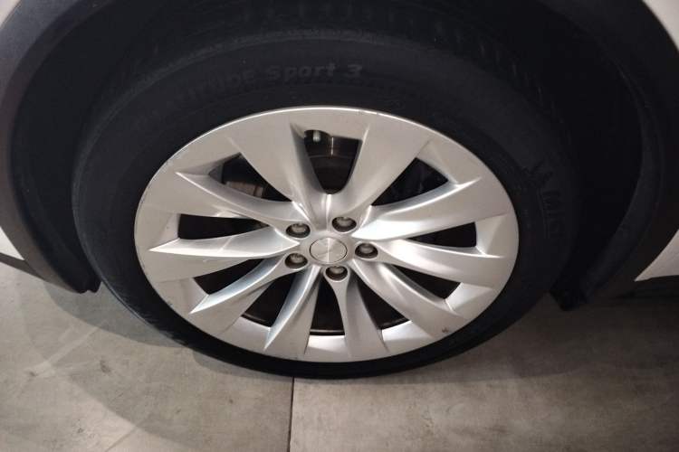 Used Tesla Model X 2016 X 90D Left Front Wheel Hub