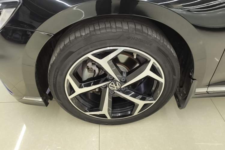 Used Volkswagen Magotan 2023 2 Million Units Commemorative Edition 330TSI DSG Luxury Version Exterior 4