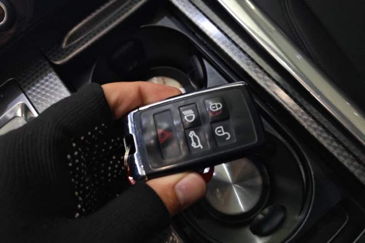 Used Land Rover Range Rover Sport 2020 3.0 L6 HSE DYNAMIC
