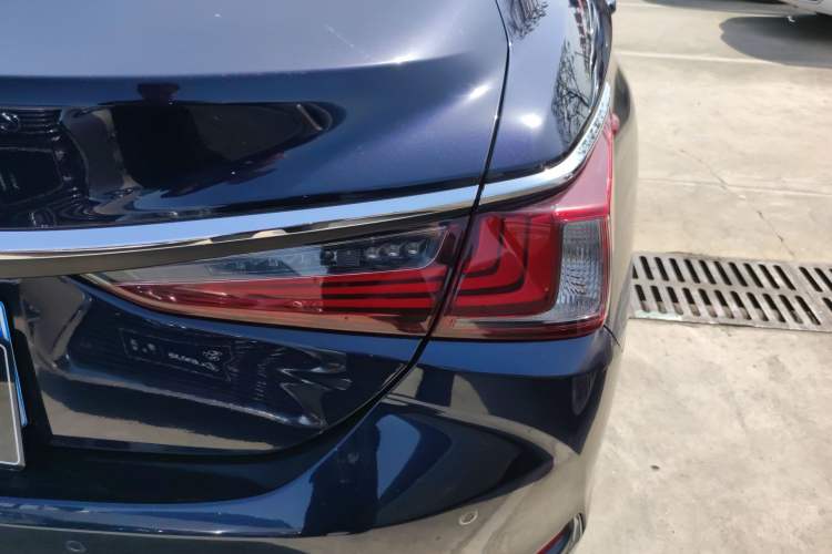 Used Lexus ES 2020 200 Excellence Edition