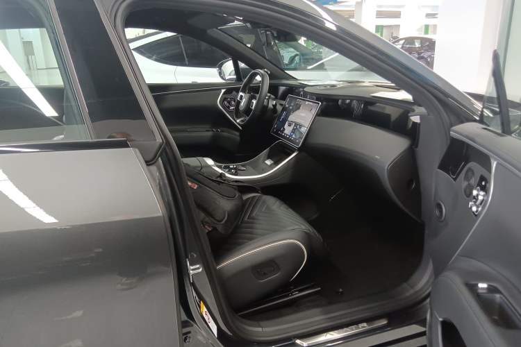 Used Avatr 11 2025 Ultra Extended-Range Edition