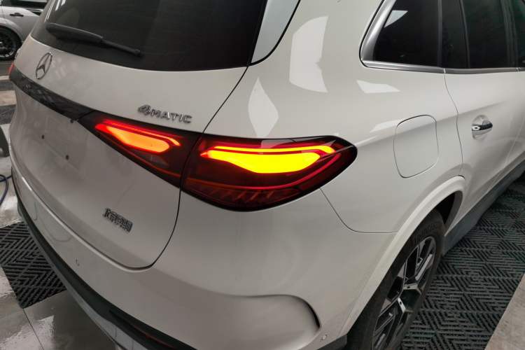 Used Mercedes-Benz GLC 2023 GLC 260 L 4MATIC Luxury Model 5 Seats