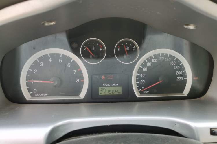 Used Huatai Santa Fe Classic 2012 2.0L Gasoline Manual Two-Wheel Drive Comfort Version Instrument Cluster