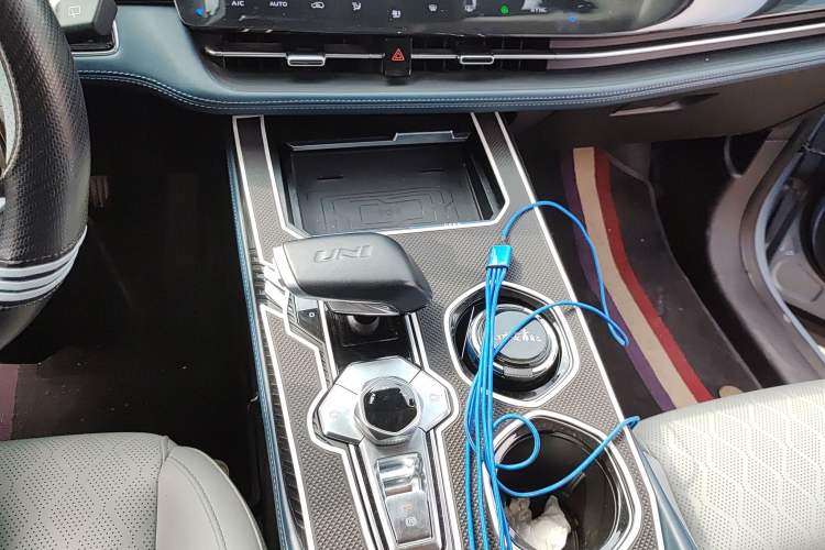 Used Changan UNI-K iDD 2022 Blue Whale iDD 130km 1.5T Prestige Model
