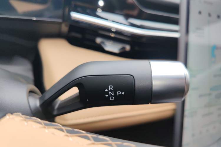 Used Geely Galaxy L6 2024 125km PLUS Dragon Edition