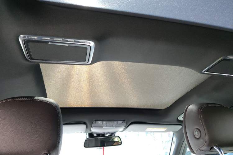 Used Mercedes-Benz GLC 2019 GLC 300 L 4MATIC Dynamic Model
