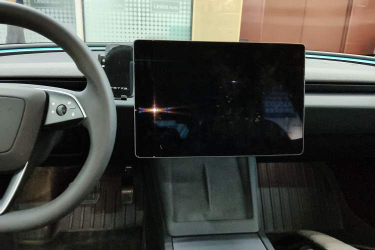 Used Tesla Model 3 2023 Rear-Wheel-Drive Version Audio And AC Panel