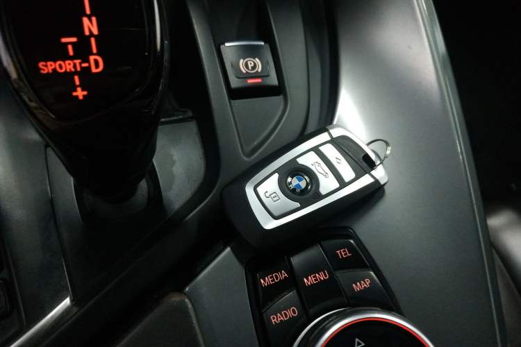 Used BMW i8 2014 Standard Model
